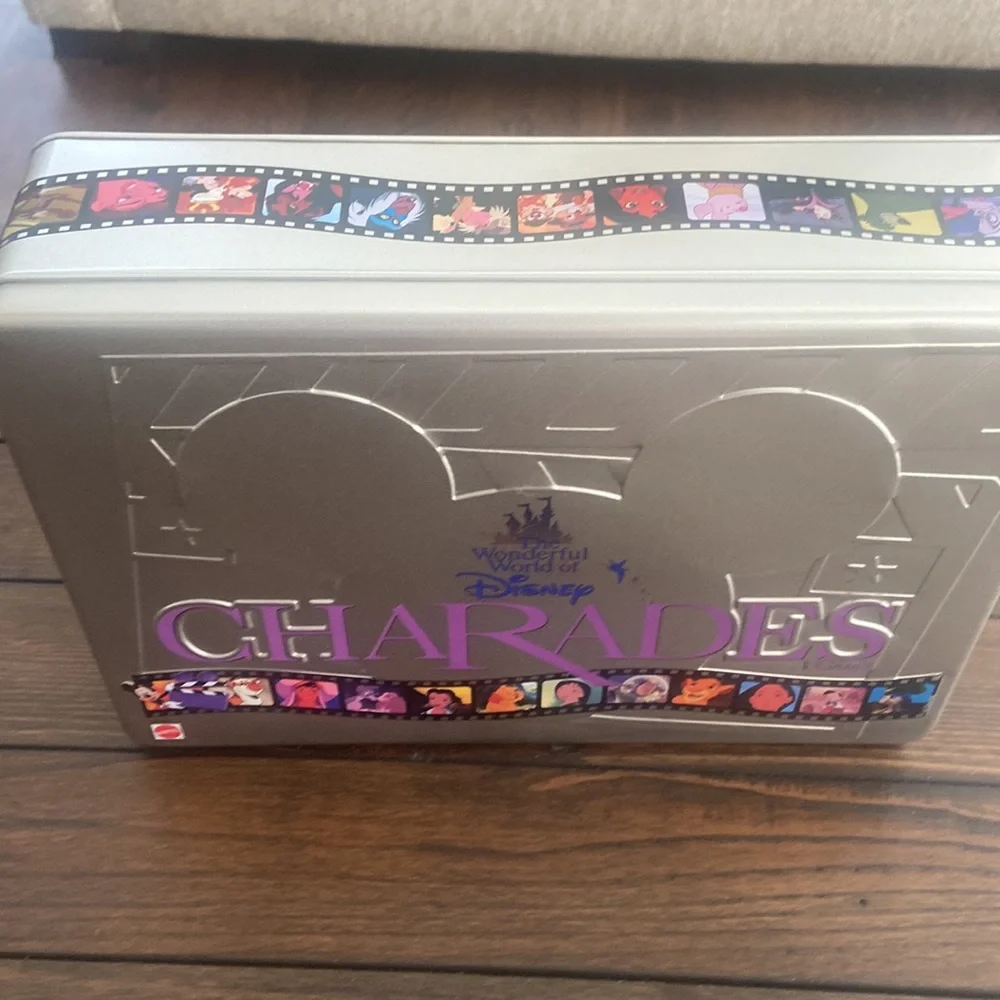 The Wonderful World Of Disney Charades Family Game Collectors Tin 1999 COMPLETE